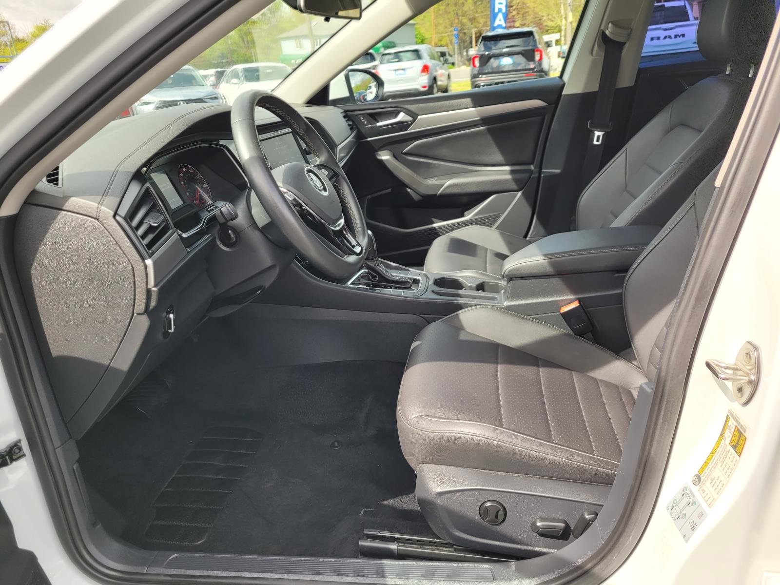 Used 2021 Volkswagen Jetta R-Line FWD image 10