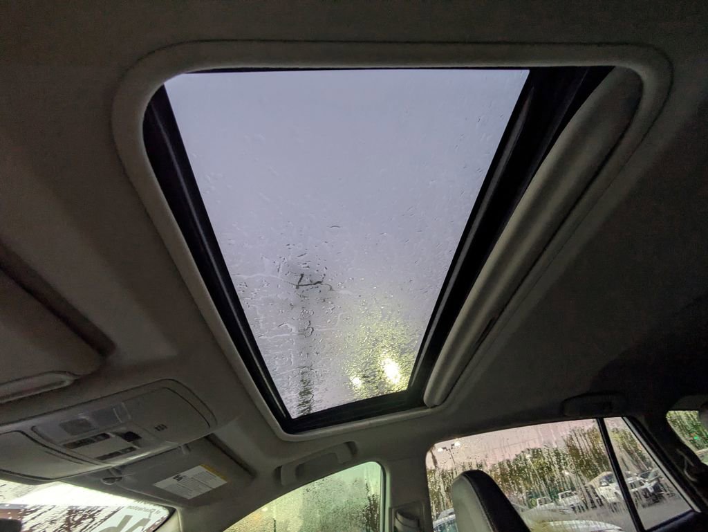 Used 2016 Toyota RAV4 Limited image 22