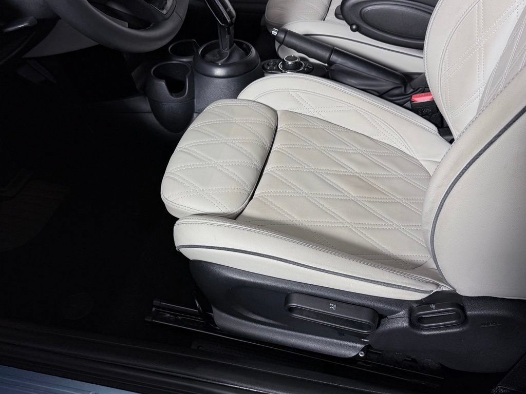 Used 2024 MINI Cooper S w/ Signature Upholstery Package FWD image 23