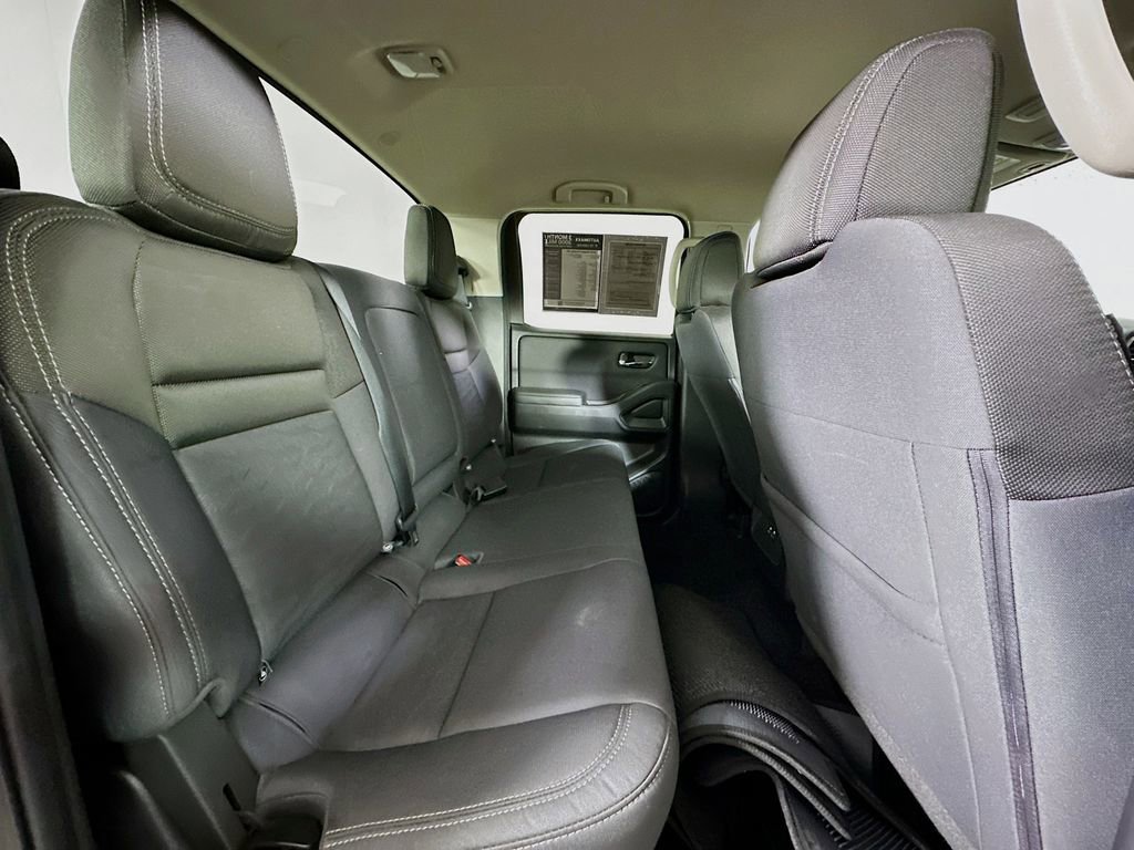Used 2023 Nissan Frontier SV RWD image 11