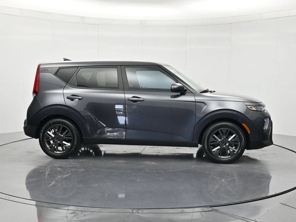 Used 2021 Kia Soul S FWD image 4