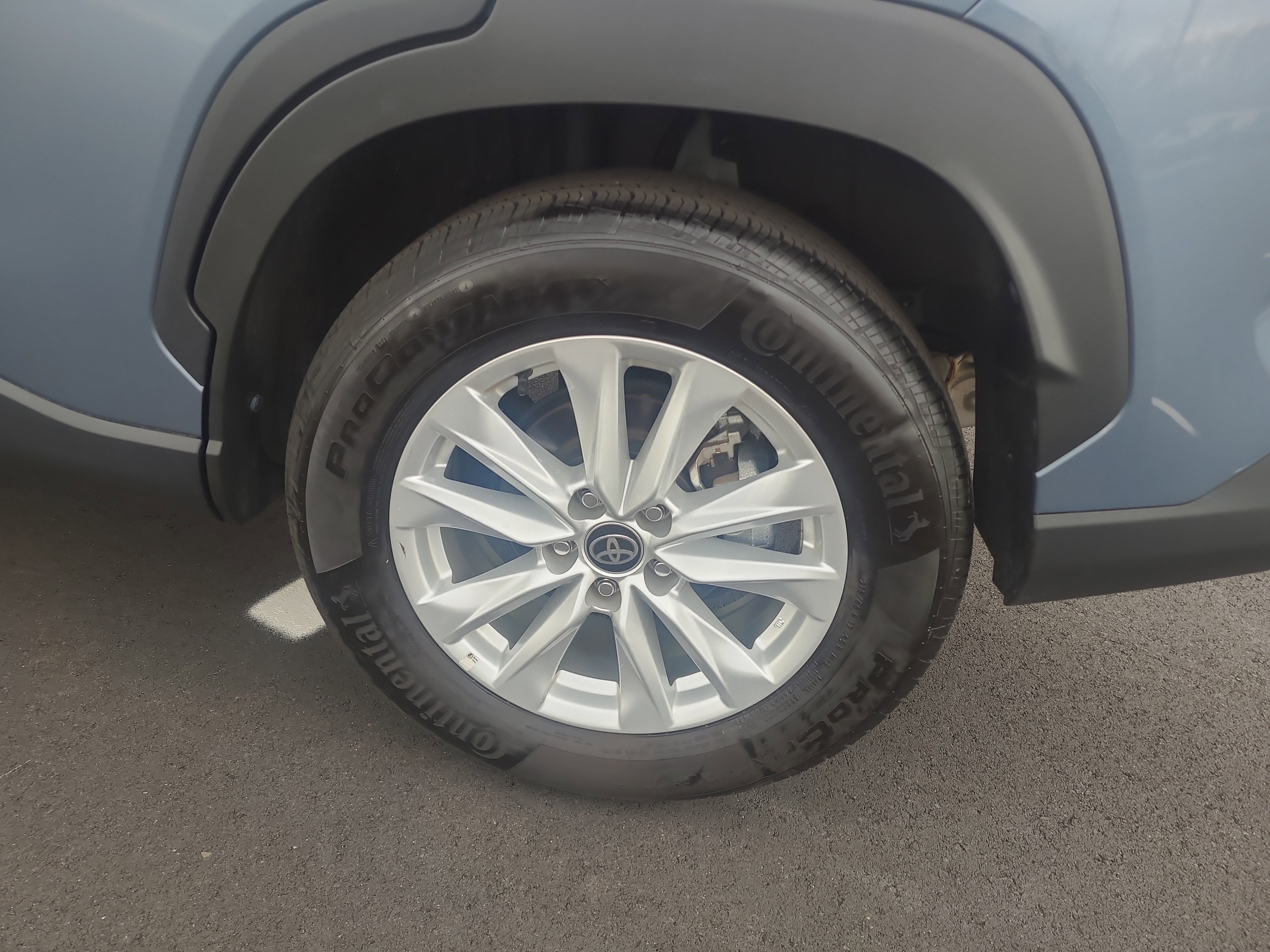 Certified 2024 Toyota Corolla Cross LE w/ Moonroof Package image 10