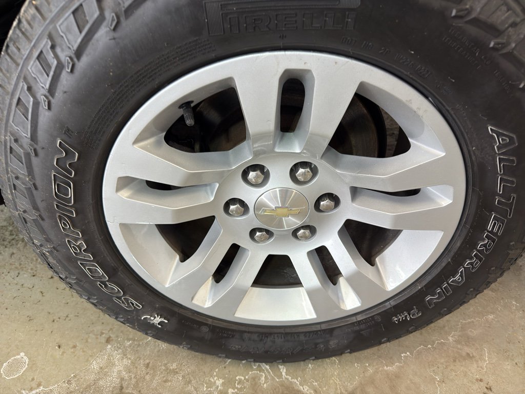 Used 2017 Chevrolet Silverado 1500 LT w/ All Star Edition image 32