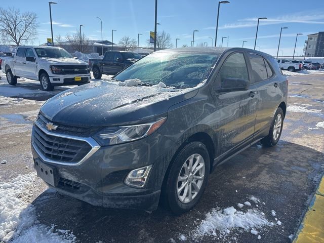 Used 2020 Chevrolet Equinox LS w/ LS Convenience Package image 3