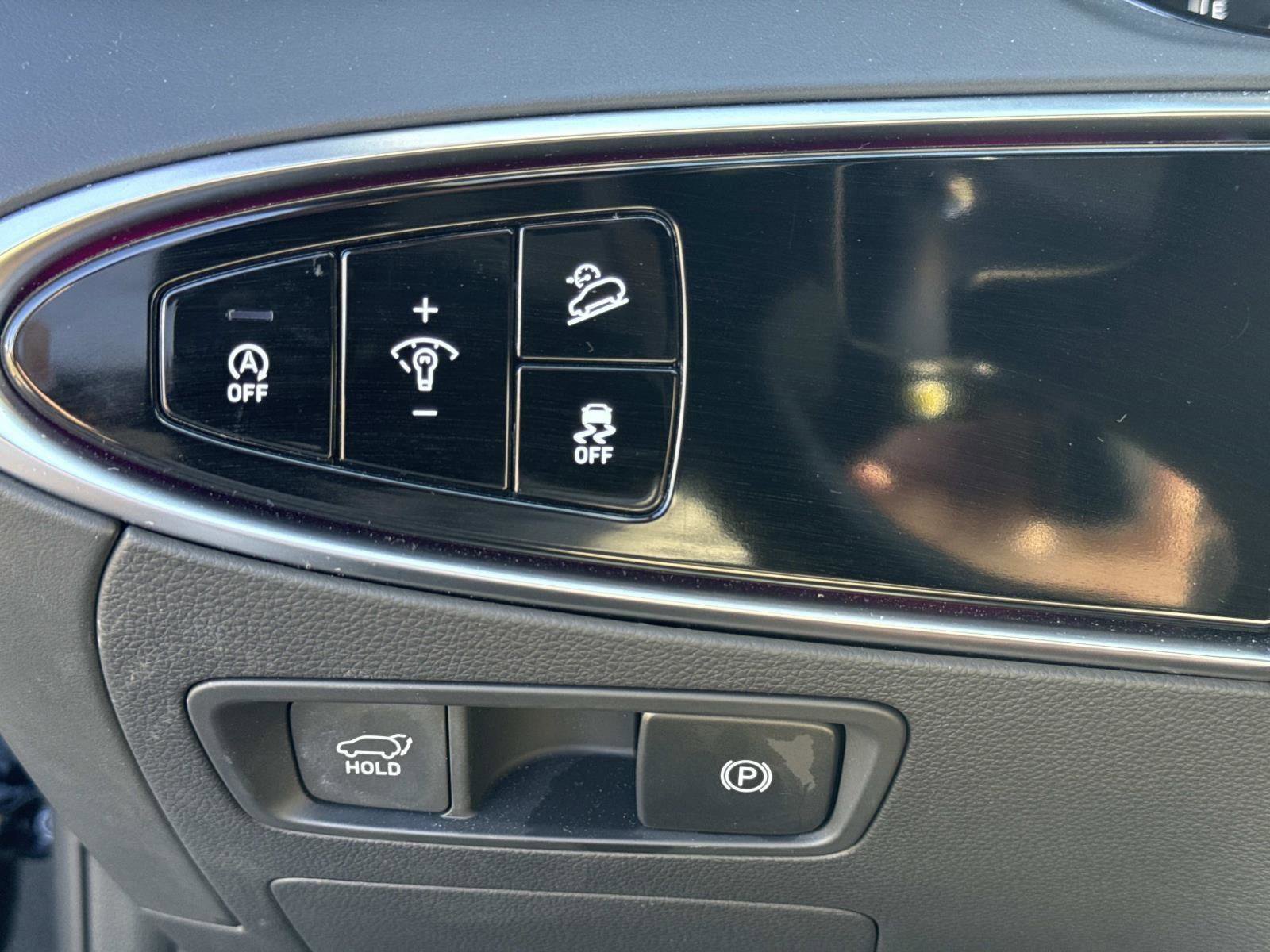 Used 2024 Genesis GV70 3.5T Sport image 32