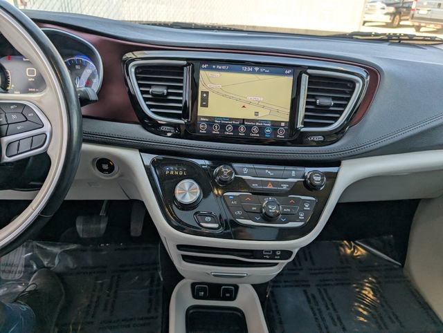 Used 2019 Chrysler Pacifica Limited FWD image 6