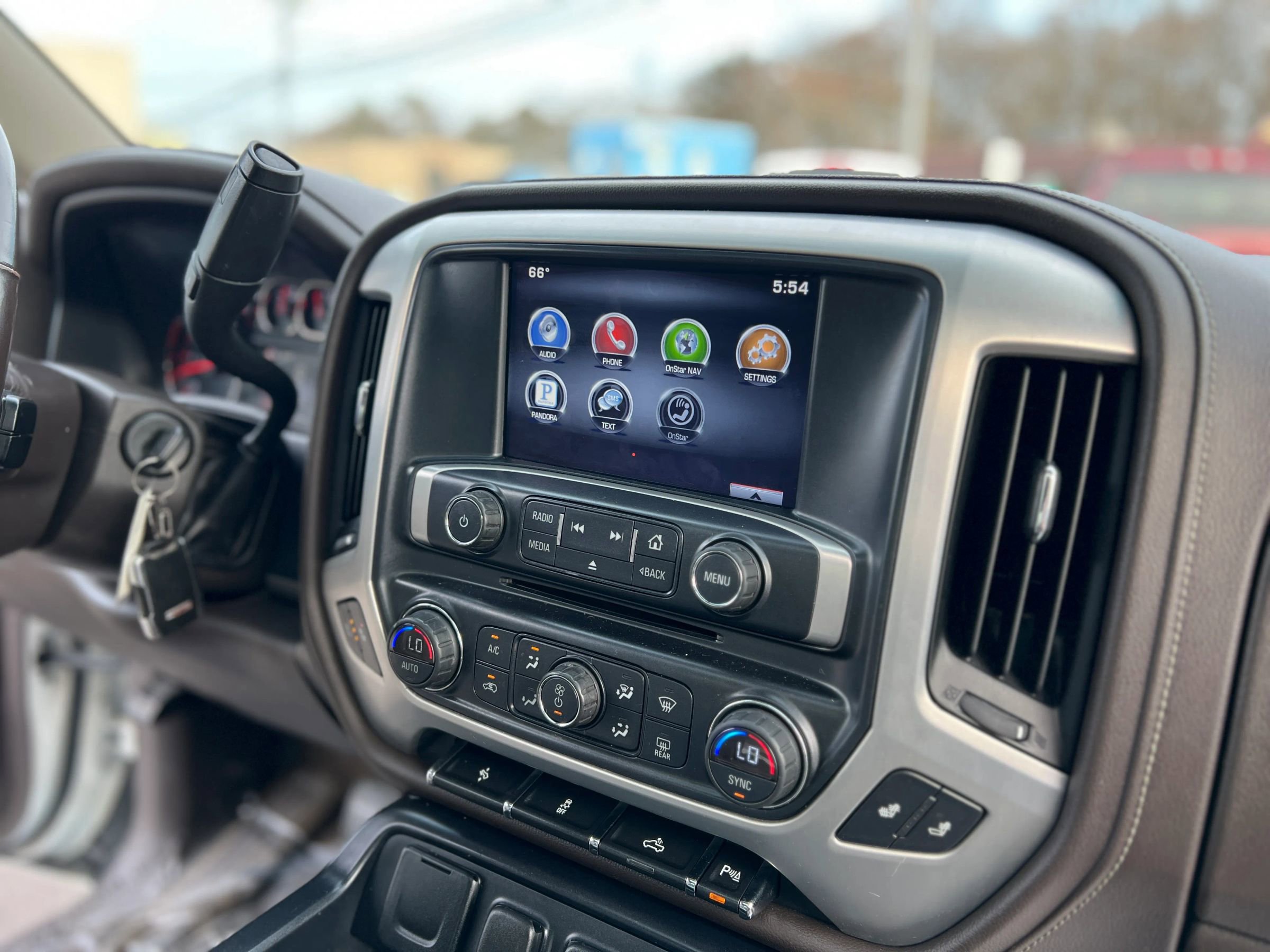 Used 2015 GMC Sierra 1500 SLT w/ SLT Crew Cab Value Package image 41