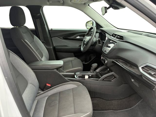 Used 2023 Chevrolet TrailBlazer LT FWD image 13