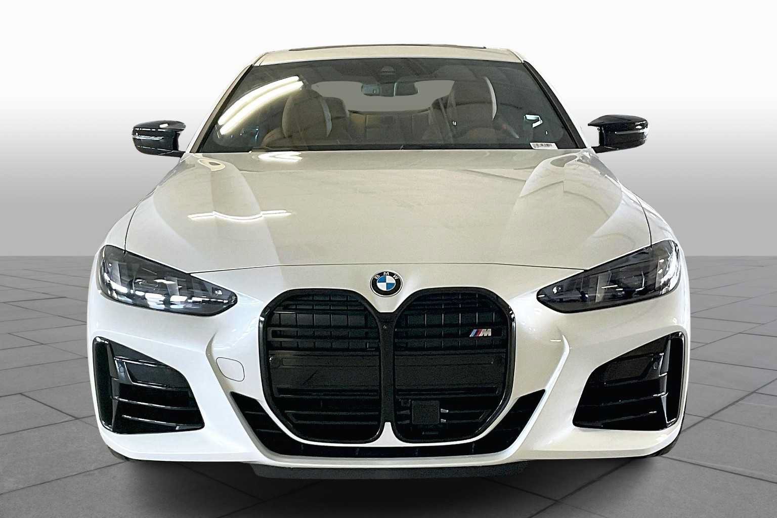 Used 2026 BMW M440i Coupe w/ Premium Package RWD image 3