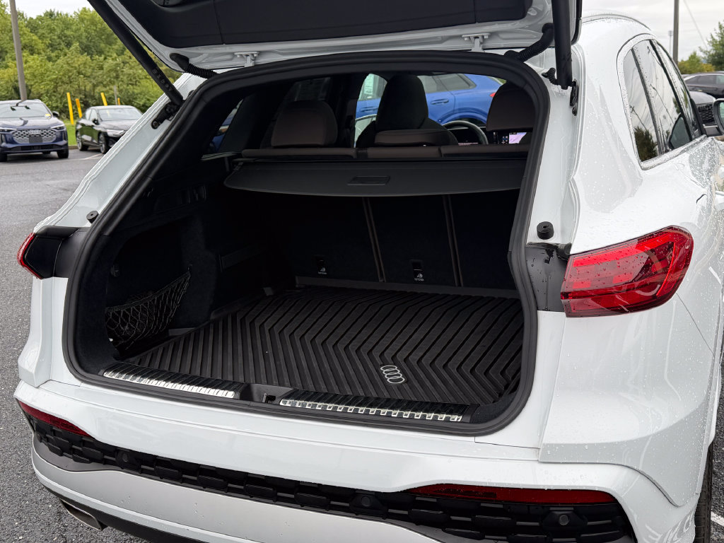 Certified 2025 Audi Q5 Premium Plus w/ Premium Plus AWD/4WD image 19