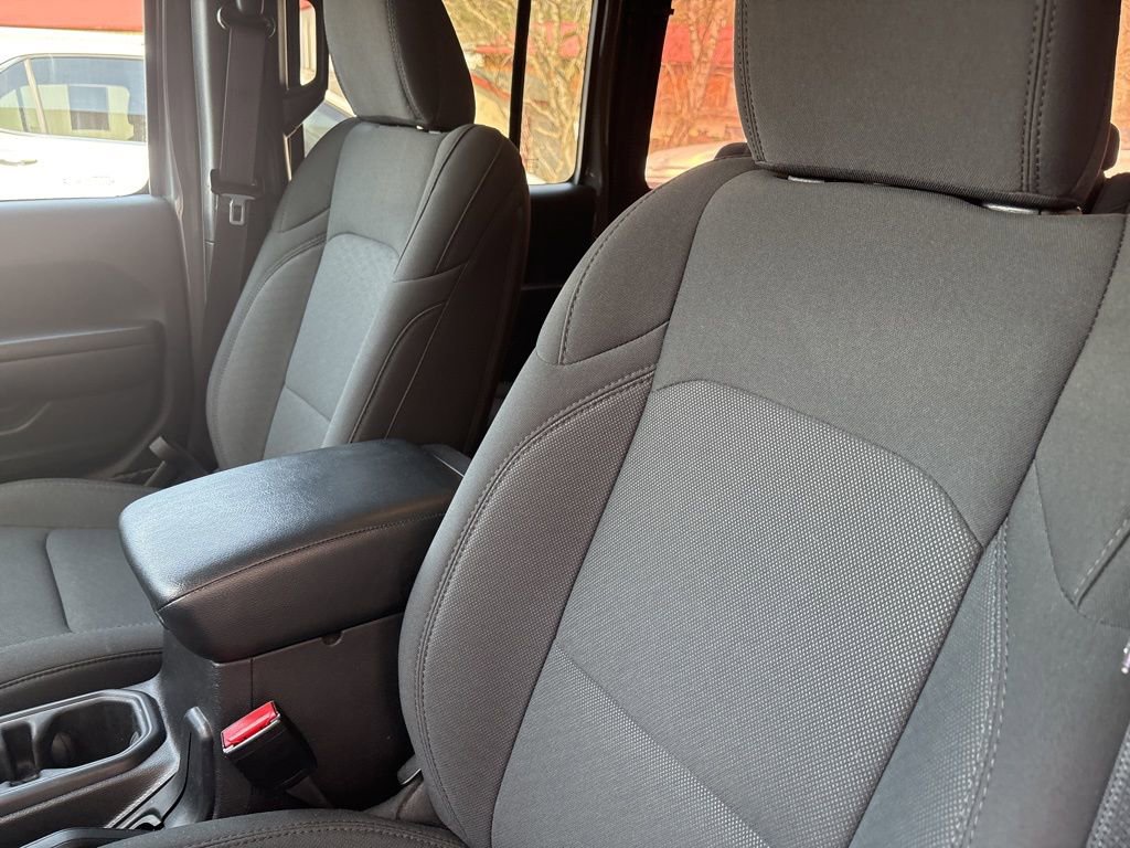 Used 2023 Jeep Wrangler Unlimited image 11