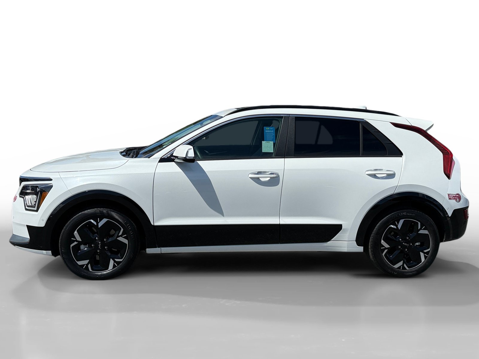 Used 2024 Kia Niro Wave FWD image 2
