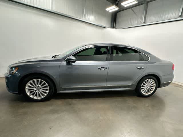Used 2016 Volkswagen Passat 1.8T SE FWD image 2