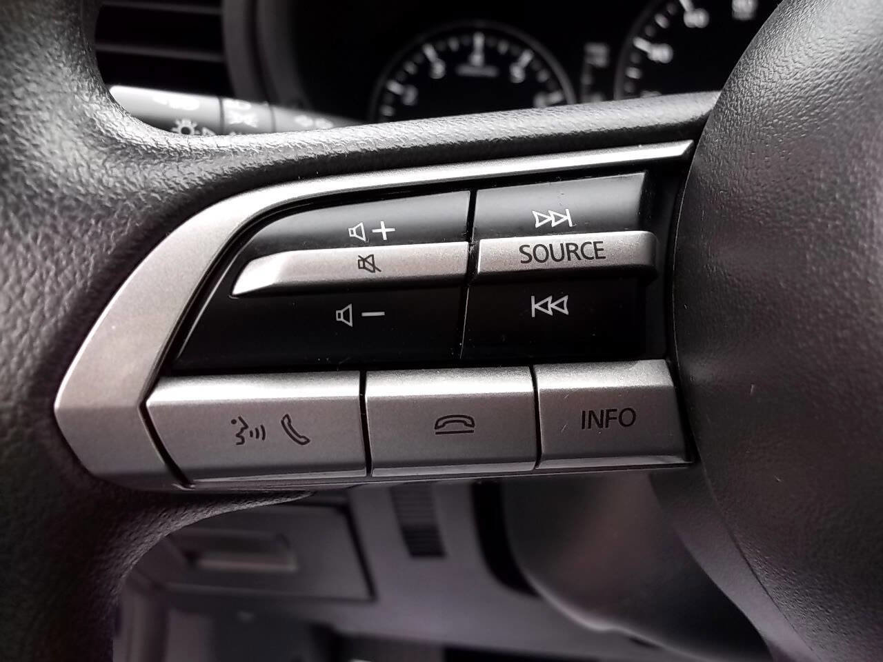 Used 2022 MAZDA MAZDA3 Sedan image 19