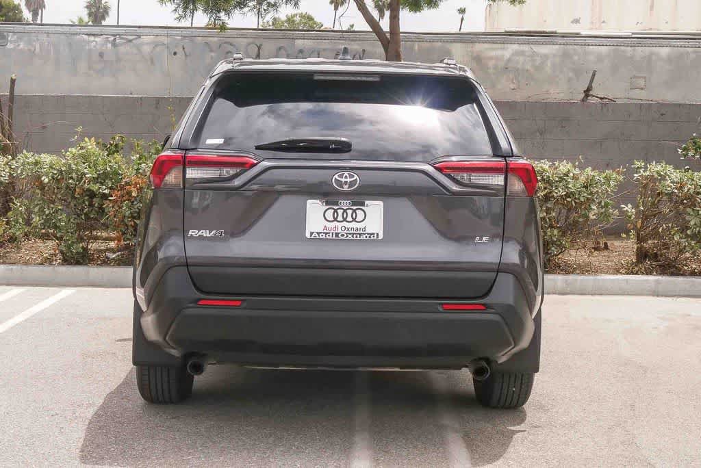 Used 2019 Toyota RAV4 LE FWD image 9