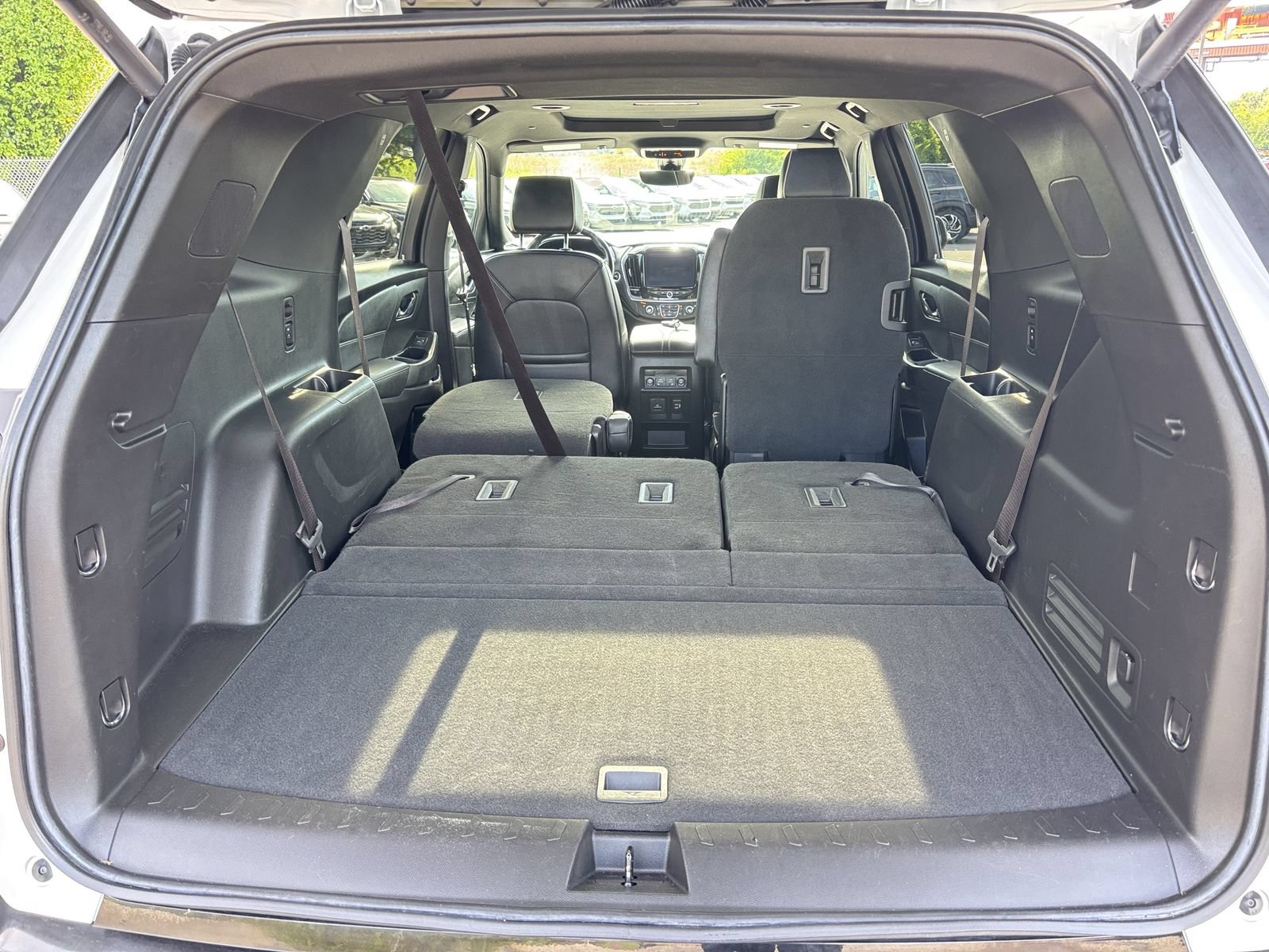 Used 2022 Chevrolet Traverse Premier w/ Redline Edition FWD image 25