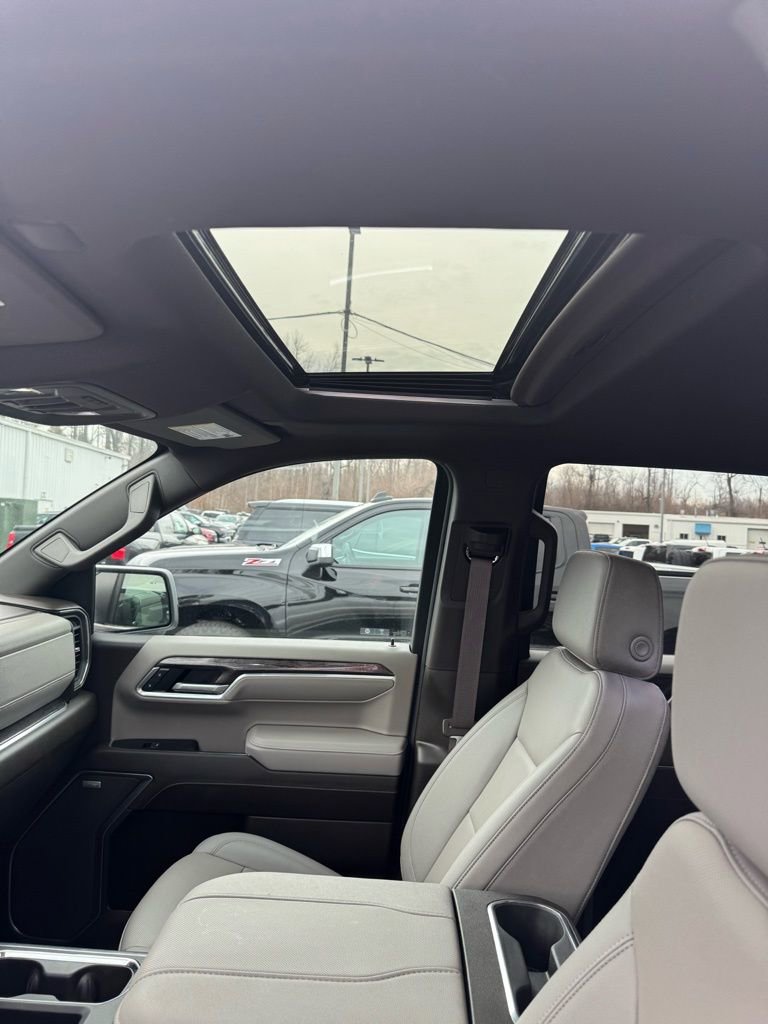 Used 2025 Chevrolet Silverado 1500 LTZ w/ LTZ Premium Package image 11