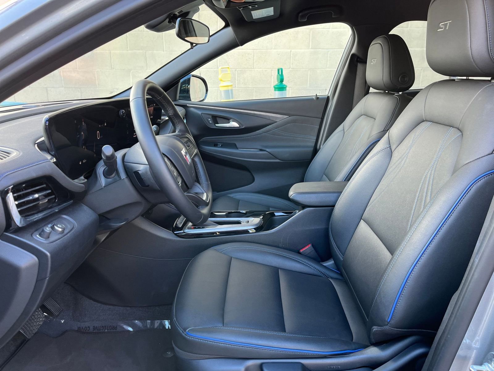 Used 2025 Buick Envista Sport Touring image 27