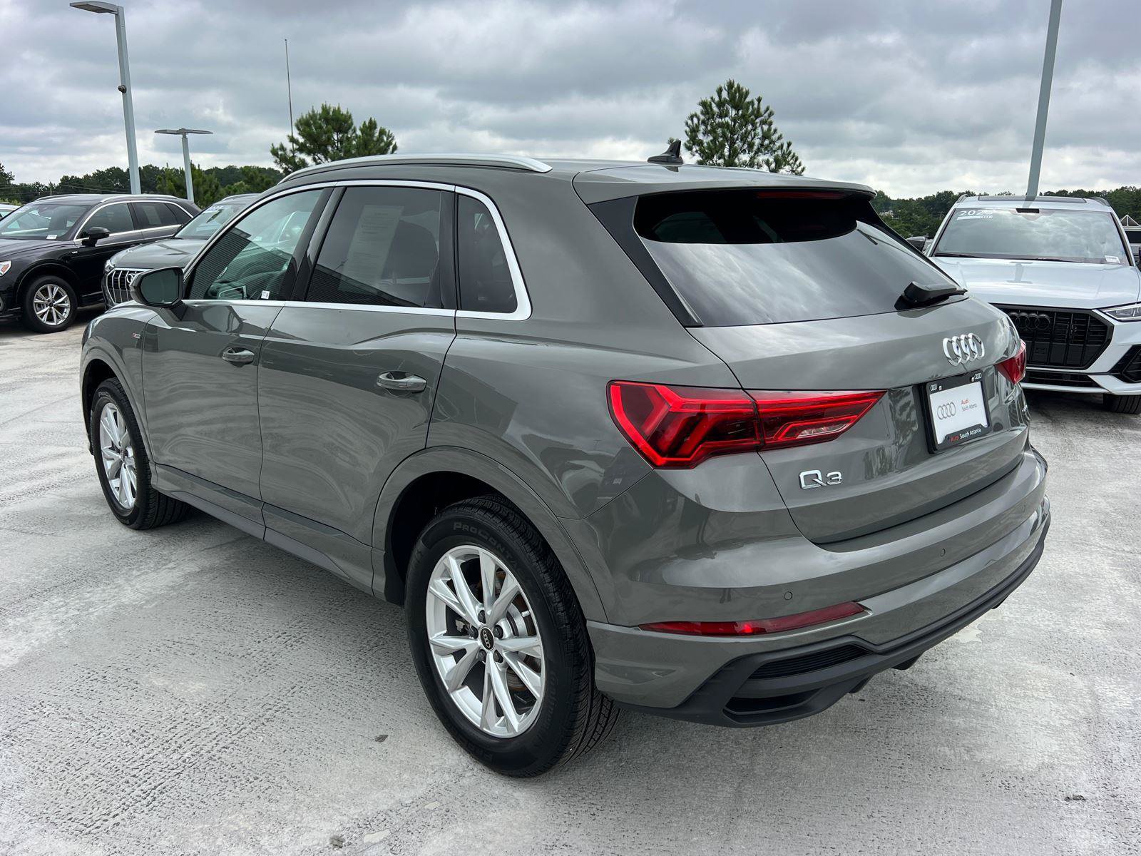 Certified 2025 Audi Q3 2.0T Premium Plus w/ Premium Plus Package AWD/4WD image 7