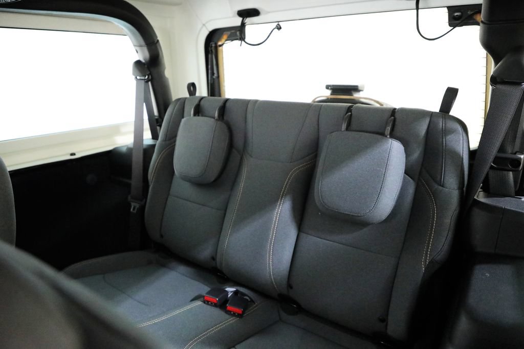 Used 2024 Jeep Wrangler Sport AWD/4WD image 9
