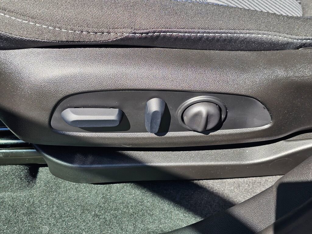 New 2027 Chevrolet Bolt LT w/ Comfort Package FWD image 31