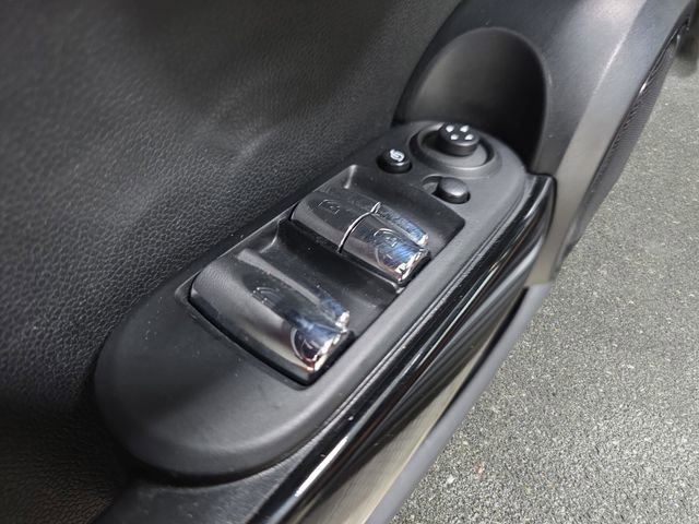 Used 2022 MINI Cooper S image 25