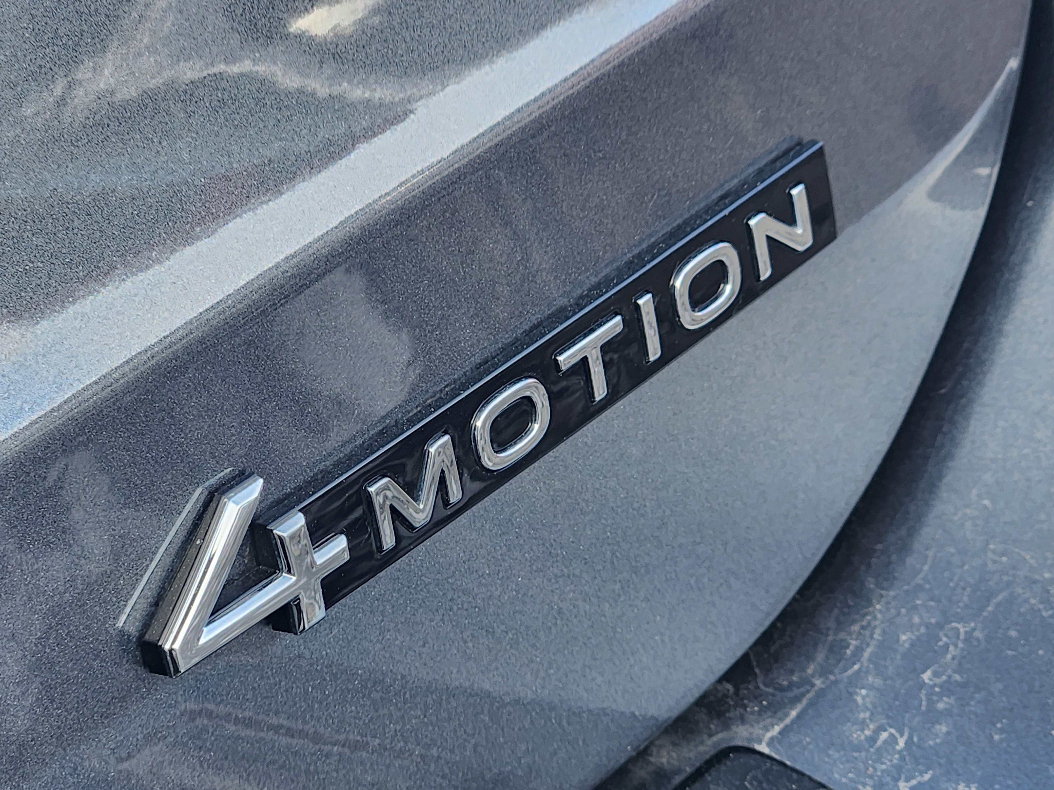 Used 2025 Volkswagen Taos SE image 23