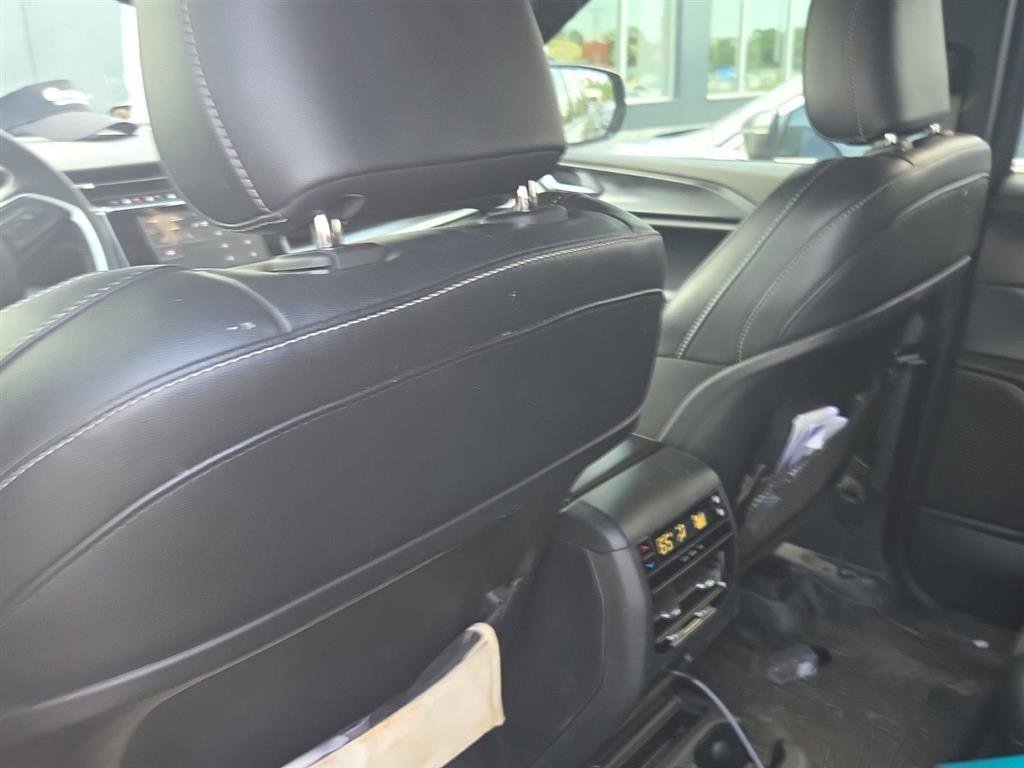 Used 2024 Jeep Grand Cherokee L Laredo AWD/4WD image 10
