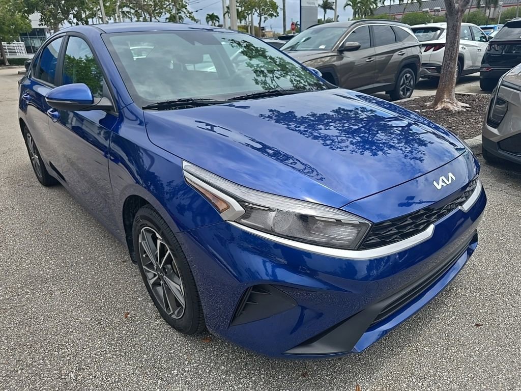 Used 2023 Kia Forte LXS w/ LXS Technology Package image 3