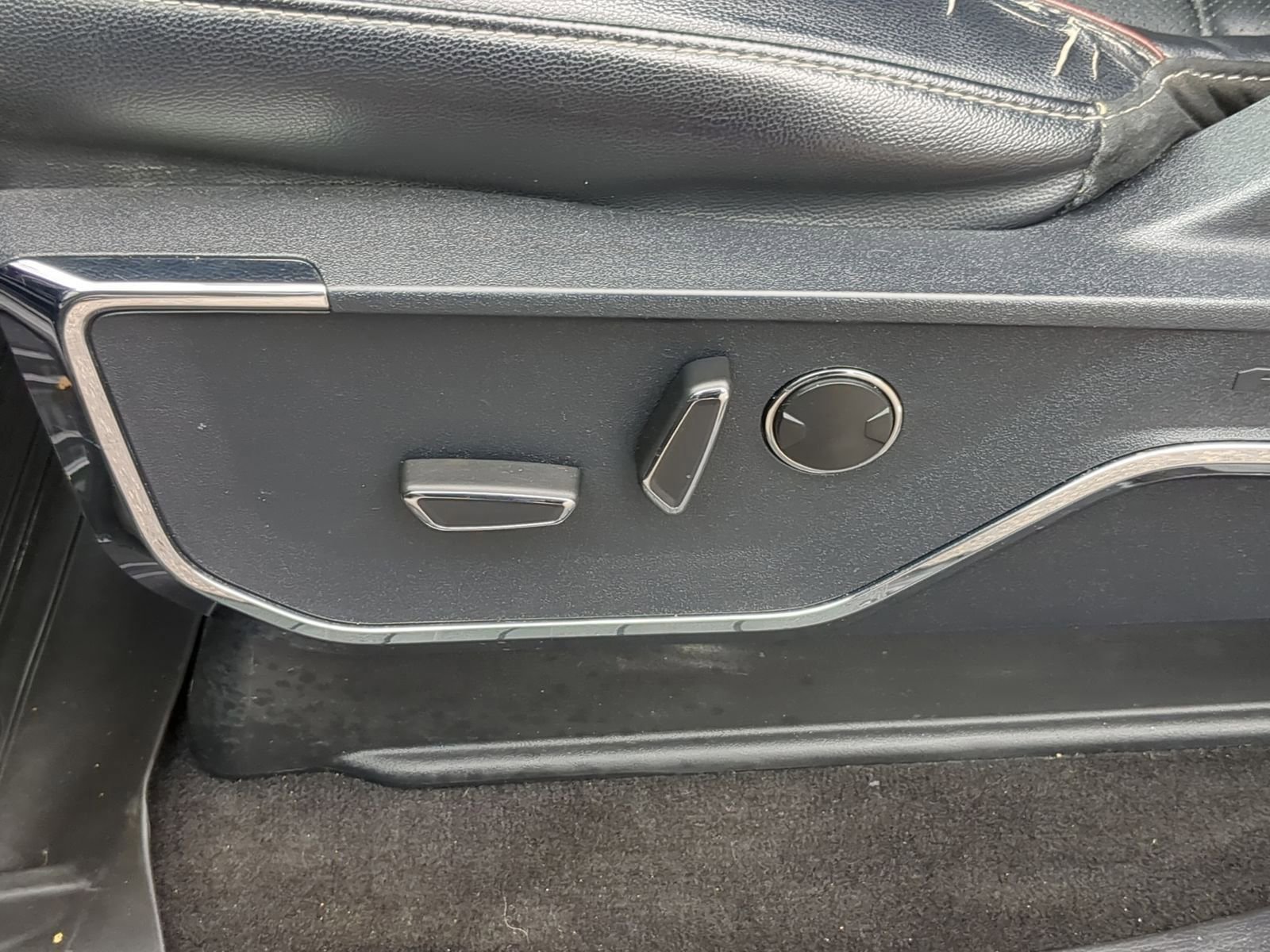 Used 2023 Ford F150 Lariat w/ Equipment Group 502A High image 23