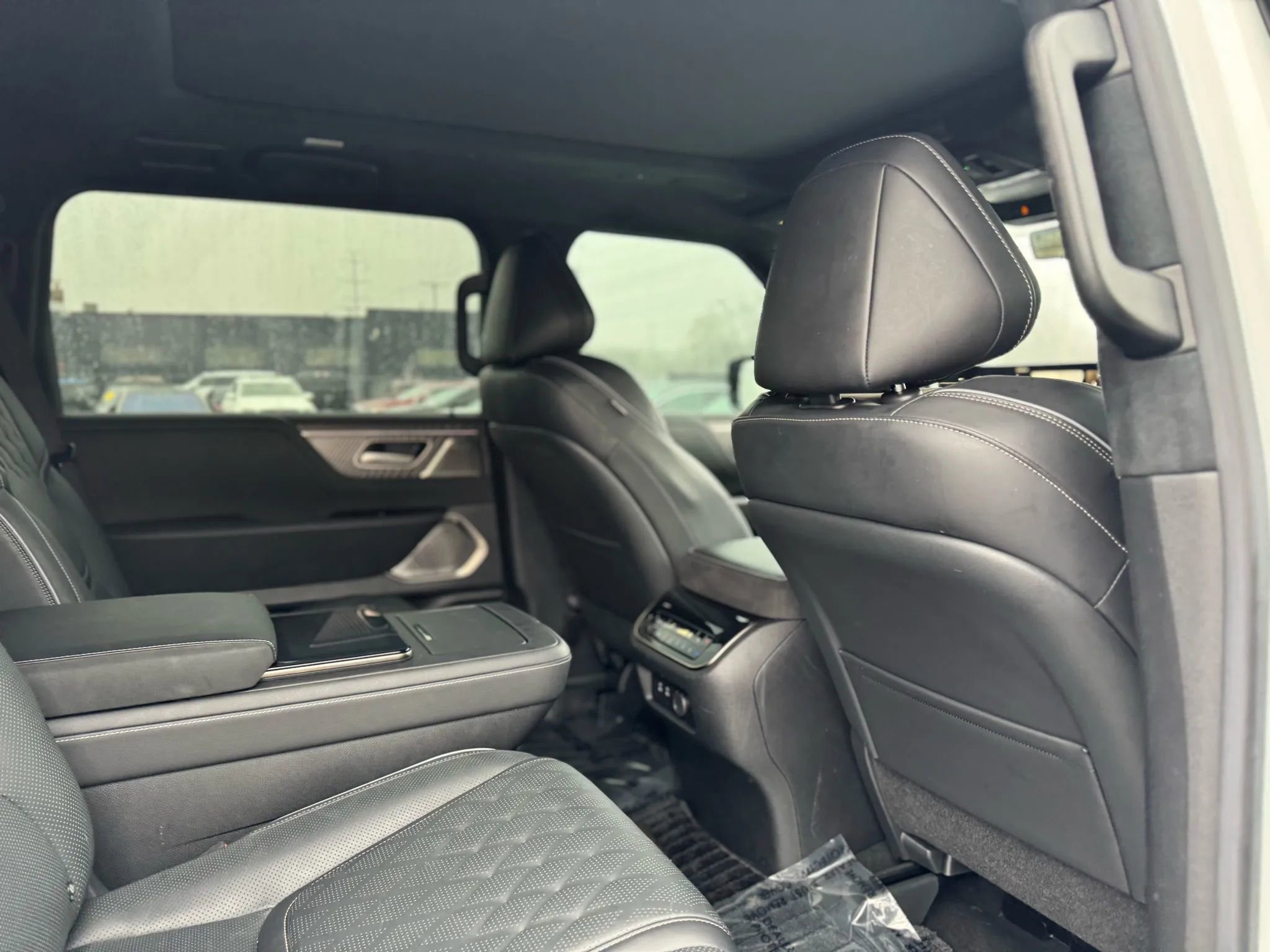 Used 2025 INFINITI QX80 Autograph image 22