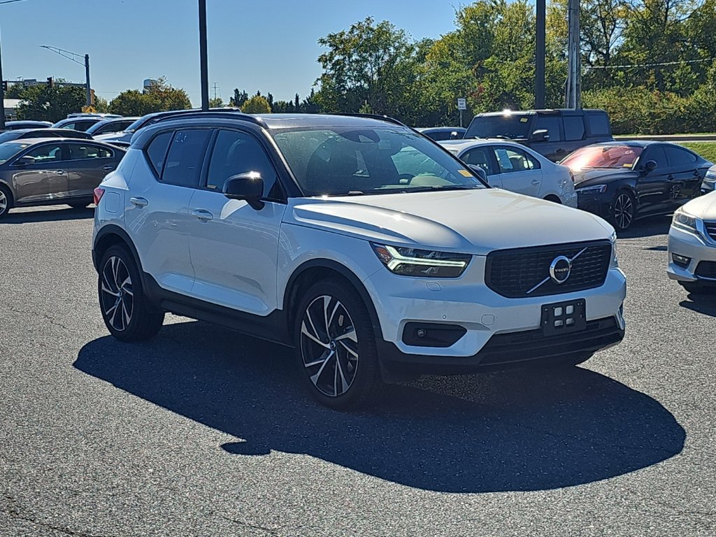 Used 2021 Volvo XC40 T5 R-Design w/ Advanced Package