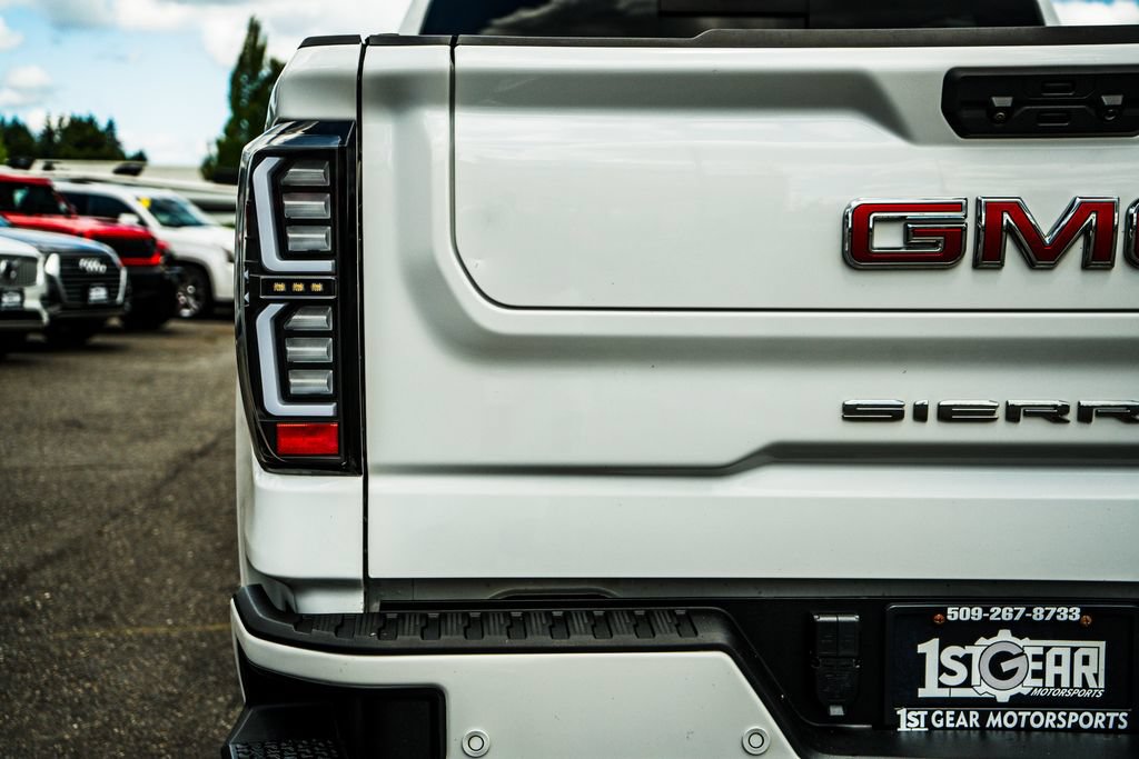 Used 2022 GMC Sierra 1500 AT4 w/ AT4 Premium Package AWD/4WD image 10