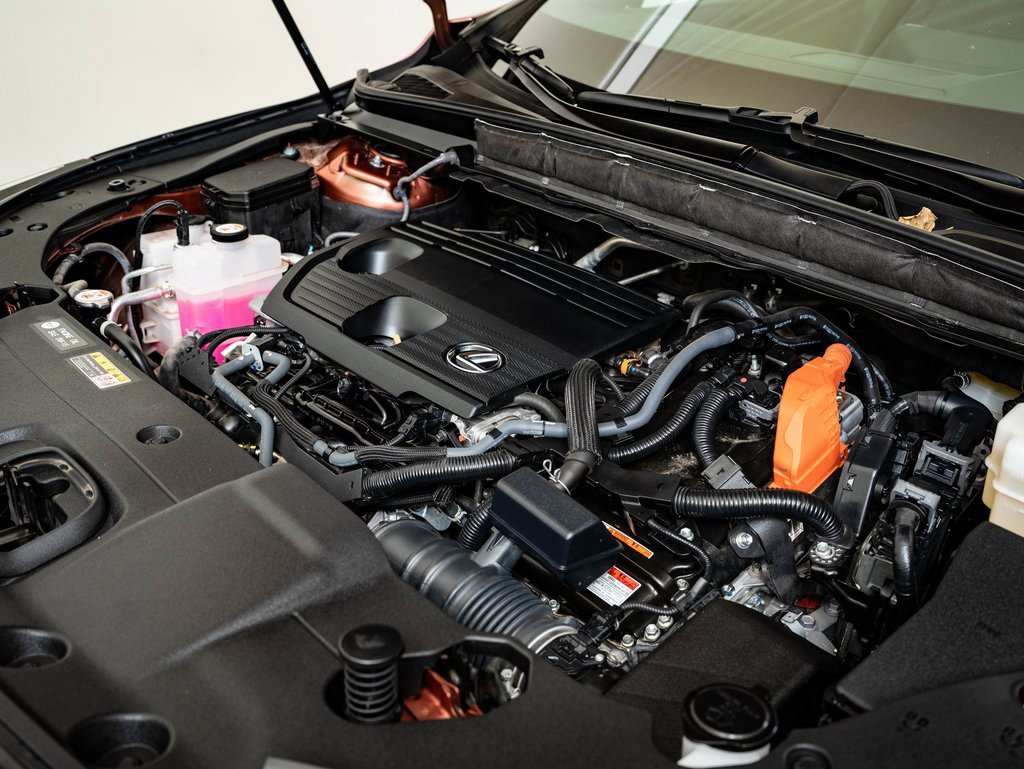 Certified 2024 Lexus RX 350h w/ Convenience Package image 40