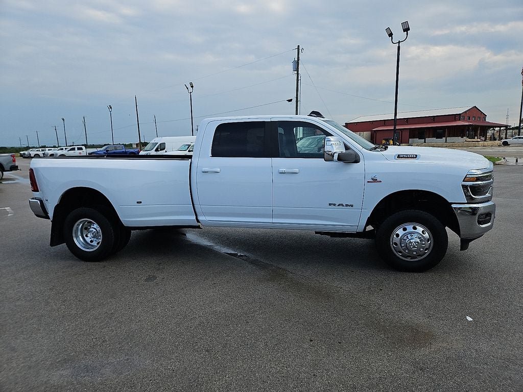 Used 2025 RAM 3500 Laramie AWD/4WD image 9
