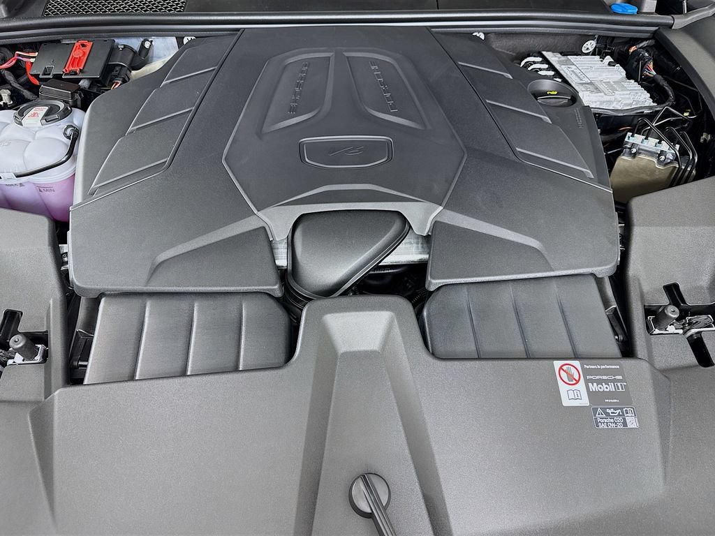 New 2026 Porsche Cayenne Coupe AWD/4WD image 35