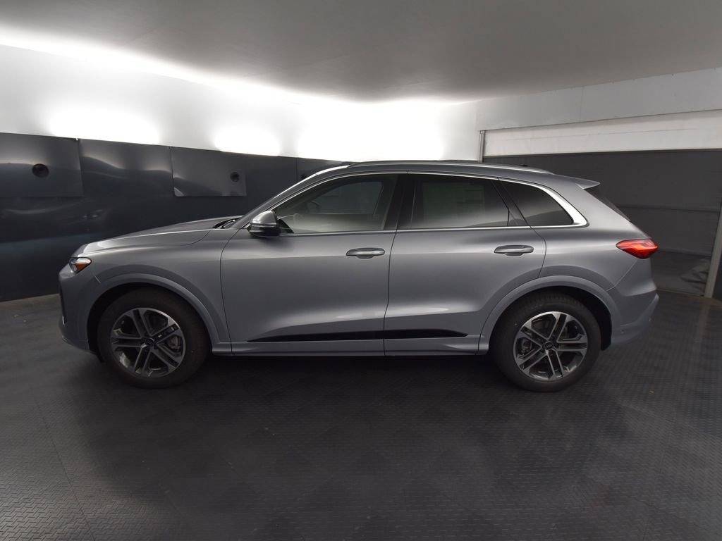 New 2025 Audi Q5 Prestige image 2