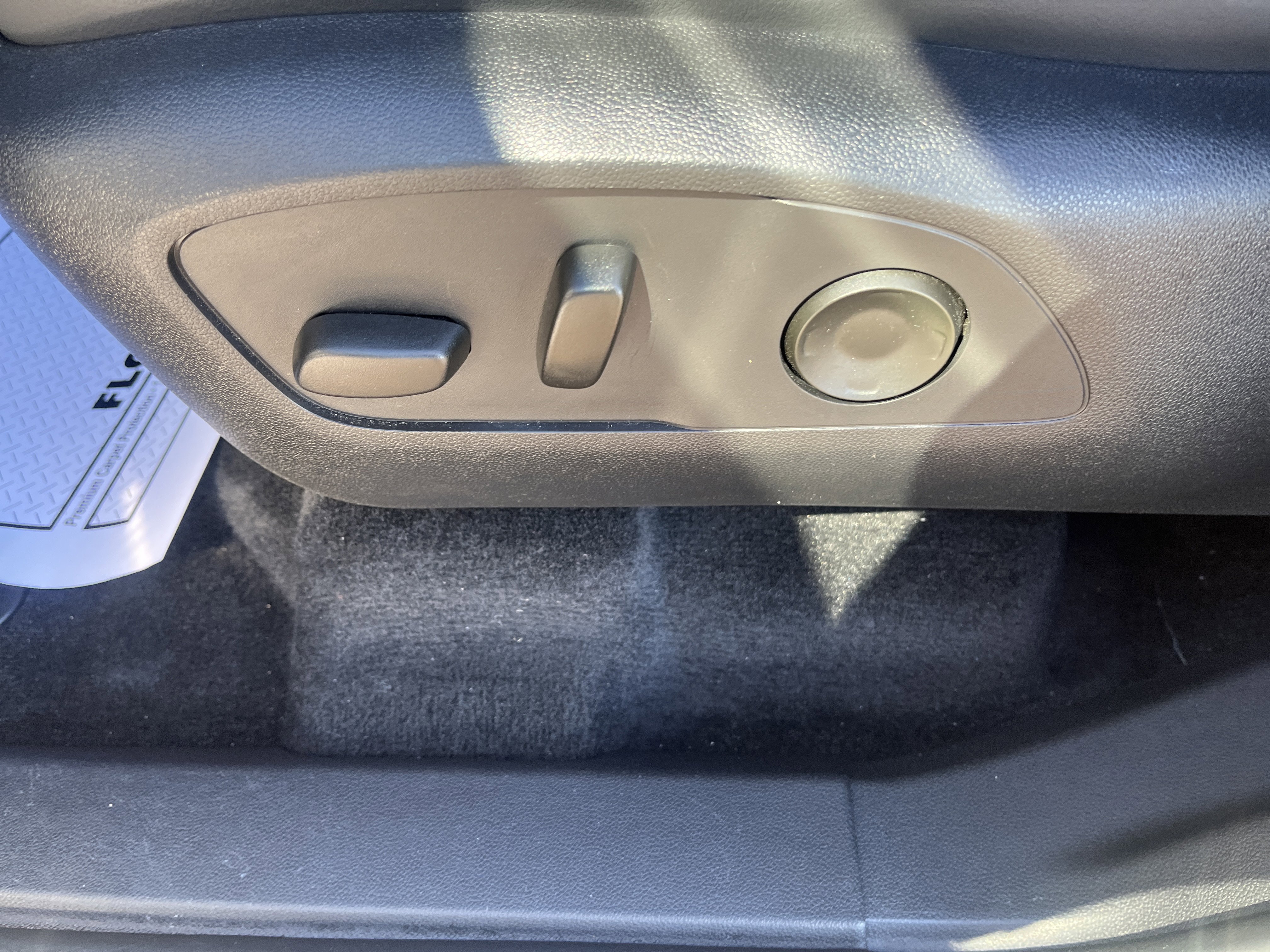 Used 2025 Buick Enclave Preferred image 10