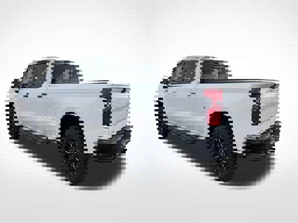 Used 2021 Chevrolet Silverado 1500 LT Trail Boss w/ Convenience Package II image 3