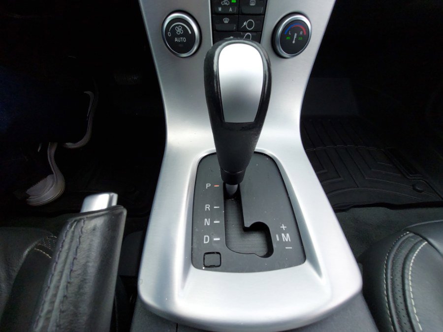 Used 2012 Volvo C70 T5 w/ Climate Pkg FWD image 14