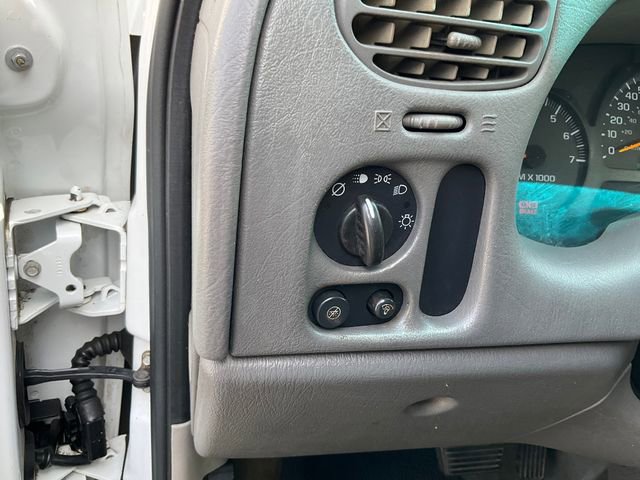 Used 2004 Chevrolet TrailBlazer LS w/ LS Preferred Equipment Group image 8