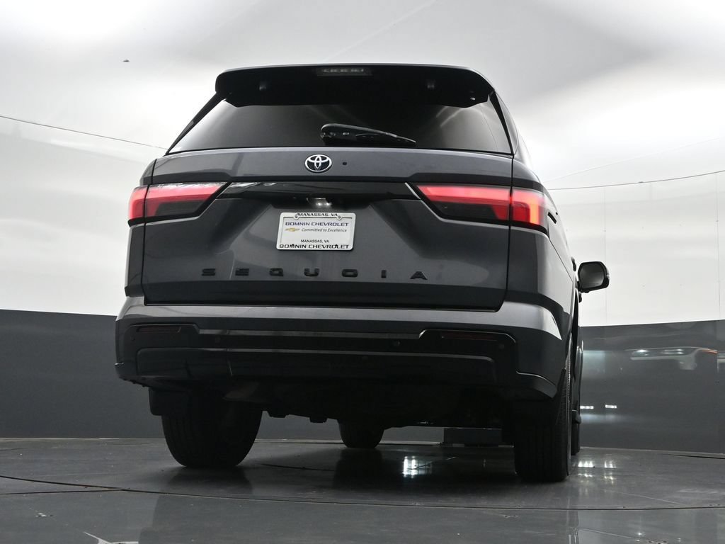 Used 2023 Toyota Sequoia Platinum AWD/4WD image 37