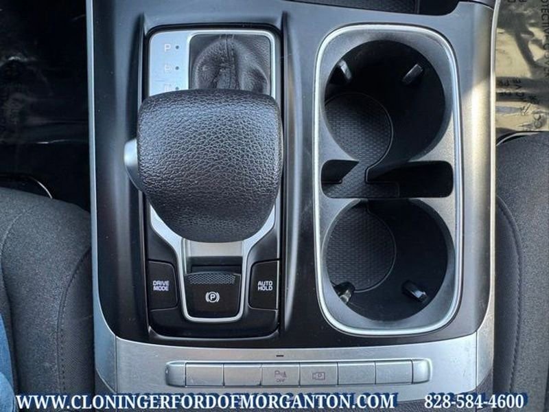 Used 2023 Kia Carnival LX image 31