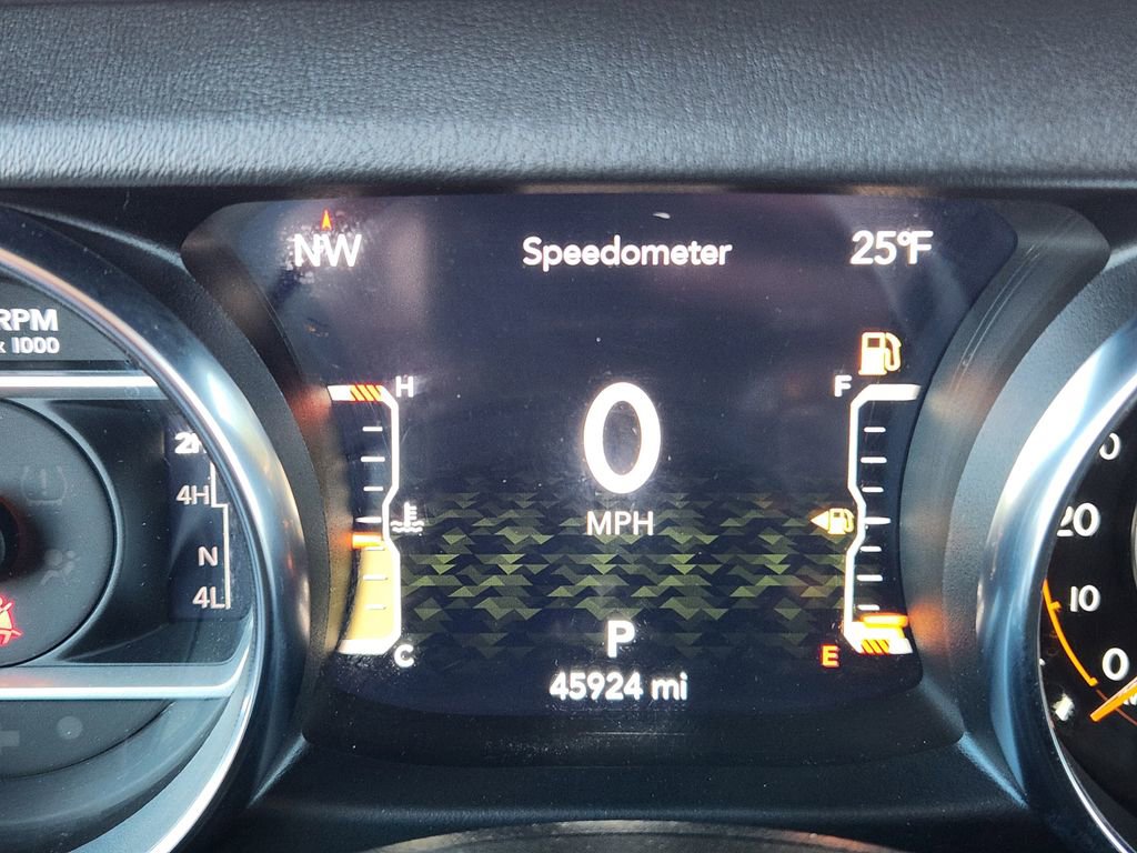 Used 2023 Jeep Gladiator Overland image 17