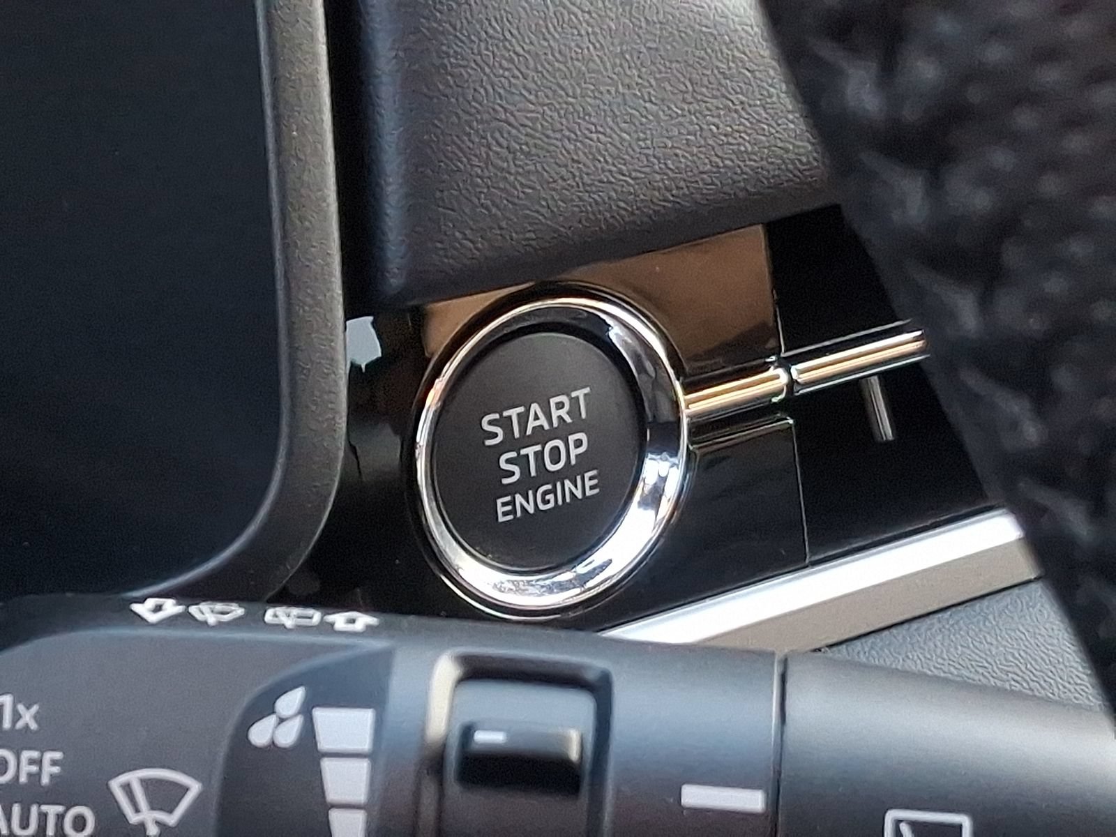 New 2026 Mitsubishi Outlander SE AWD/4WD image 19
