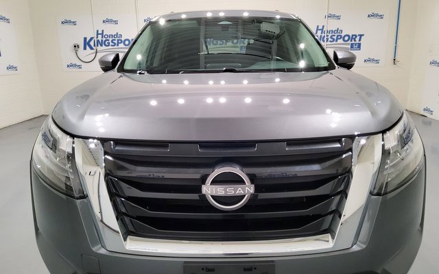Used 2024 Nissan Pathfinder SV image 9