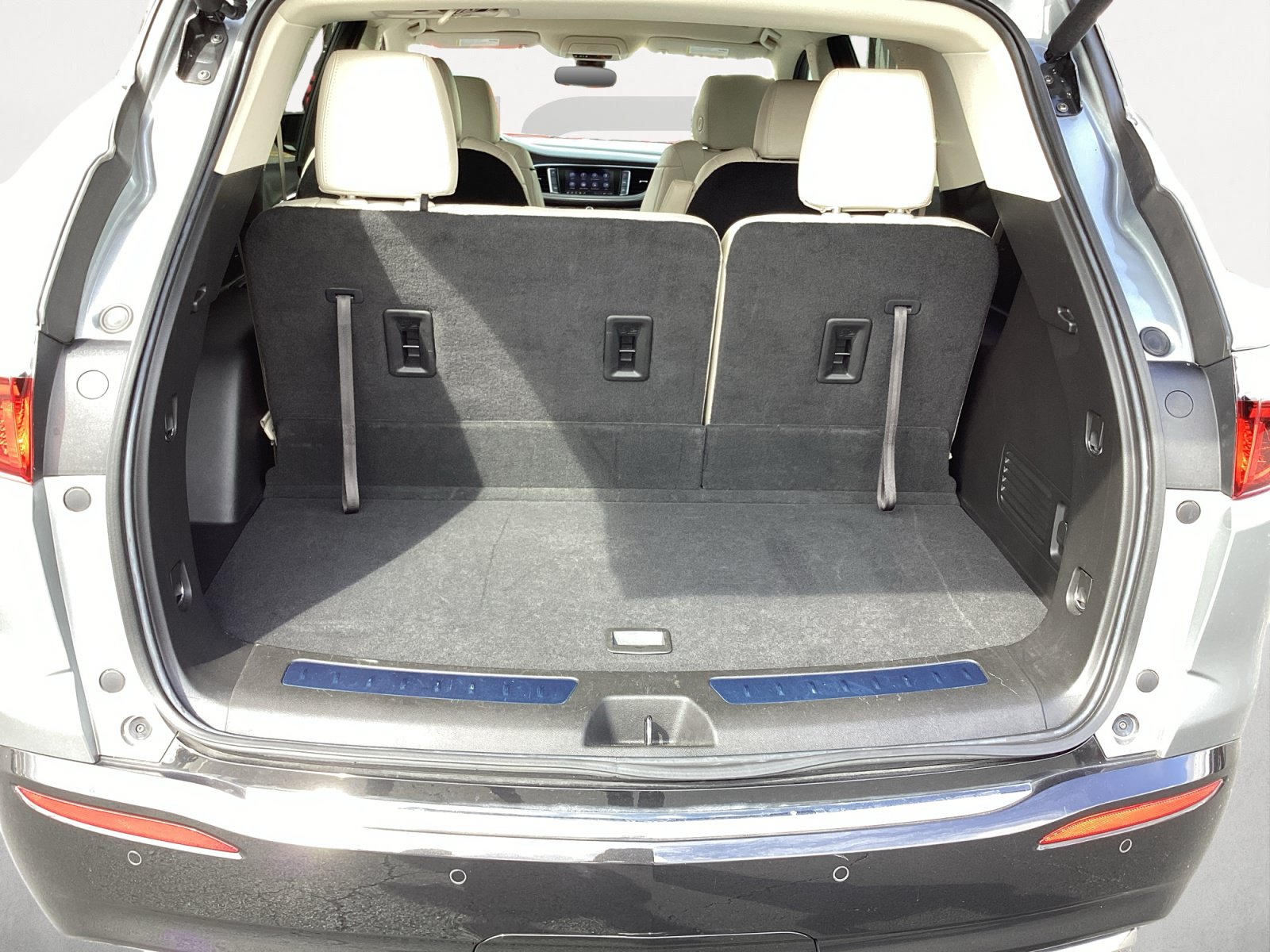 Used 2023 Buick Enclave Essence w/ Trailering Package, 5000 lbs. FWD image 12