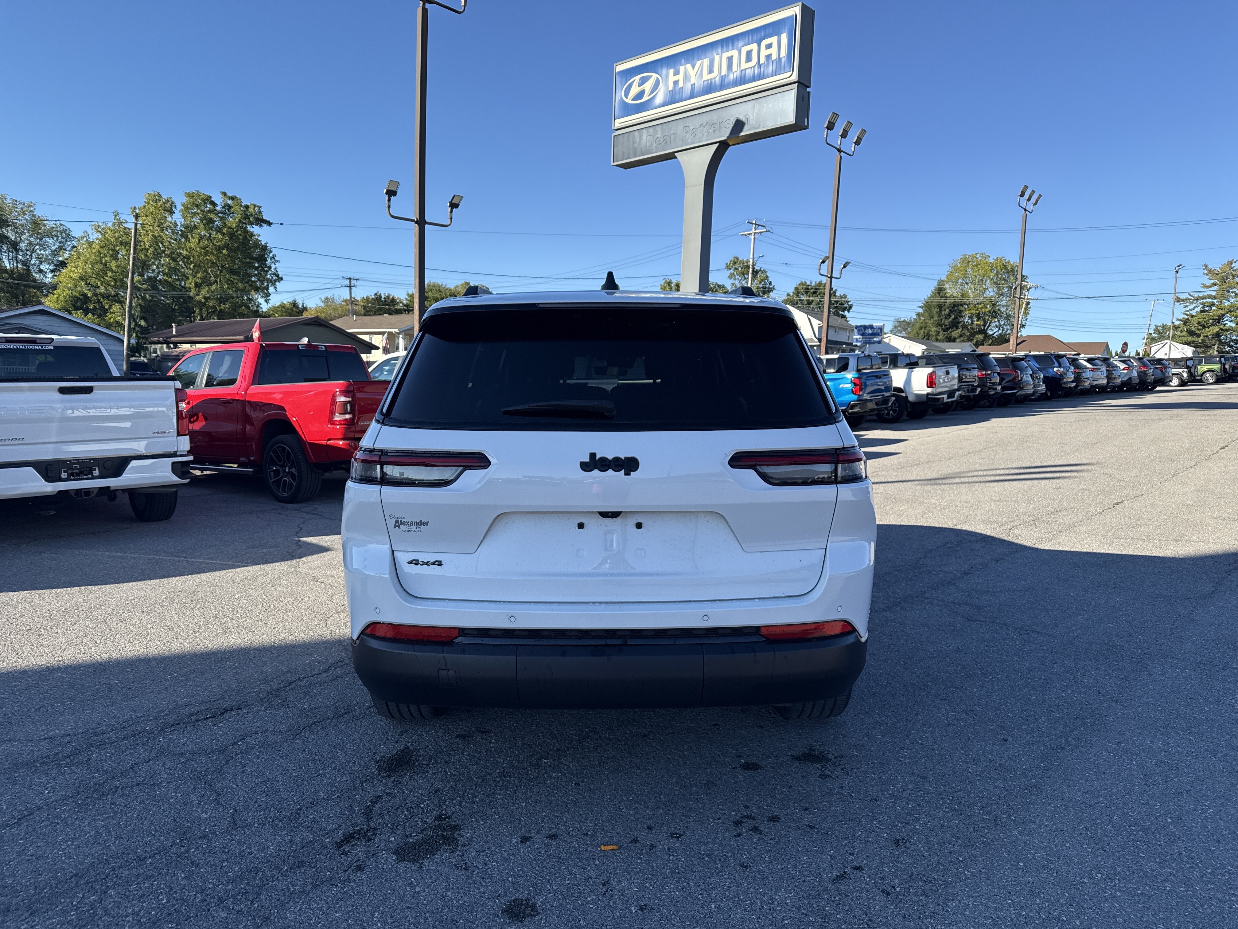 Used 2025 Jeep Grand Cherokee L Altitude AWD/4WD image 4