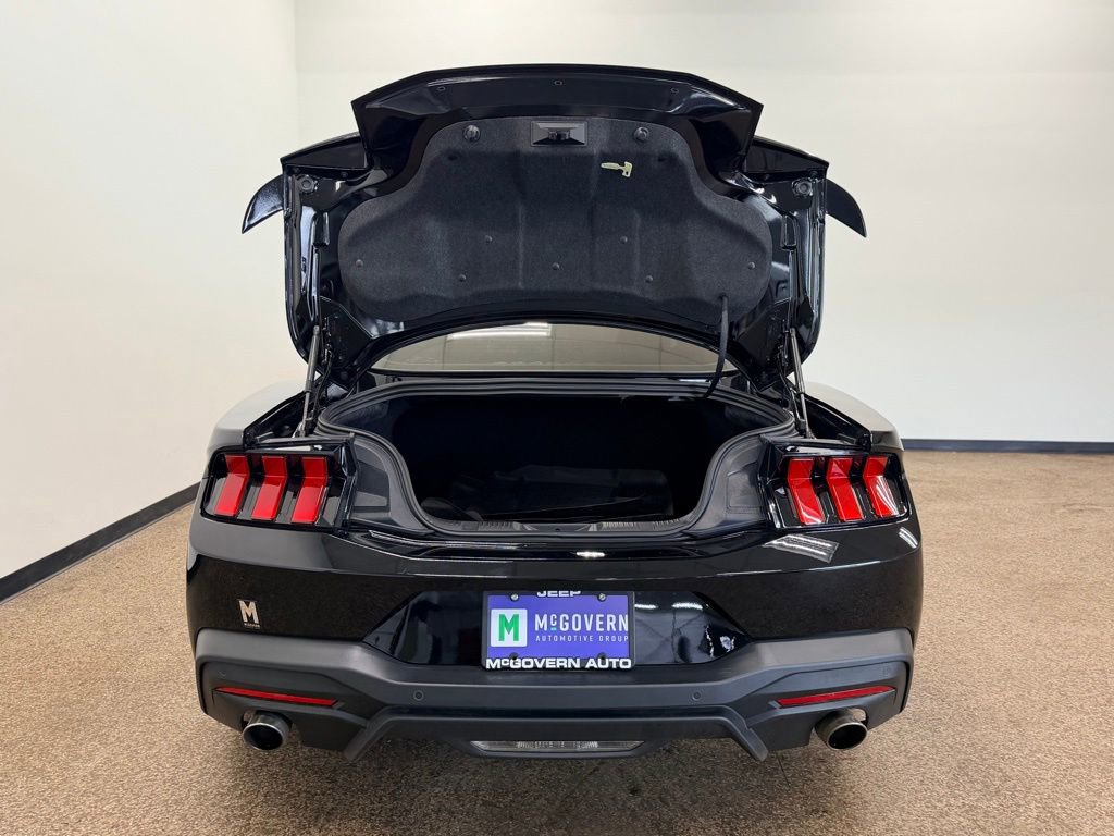 Used 2025 Ford Mustang GT w/ Mustang Nite Pony Package image 5