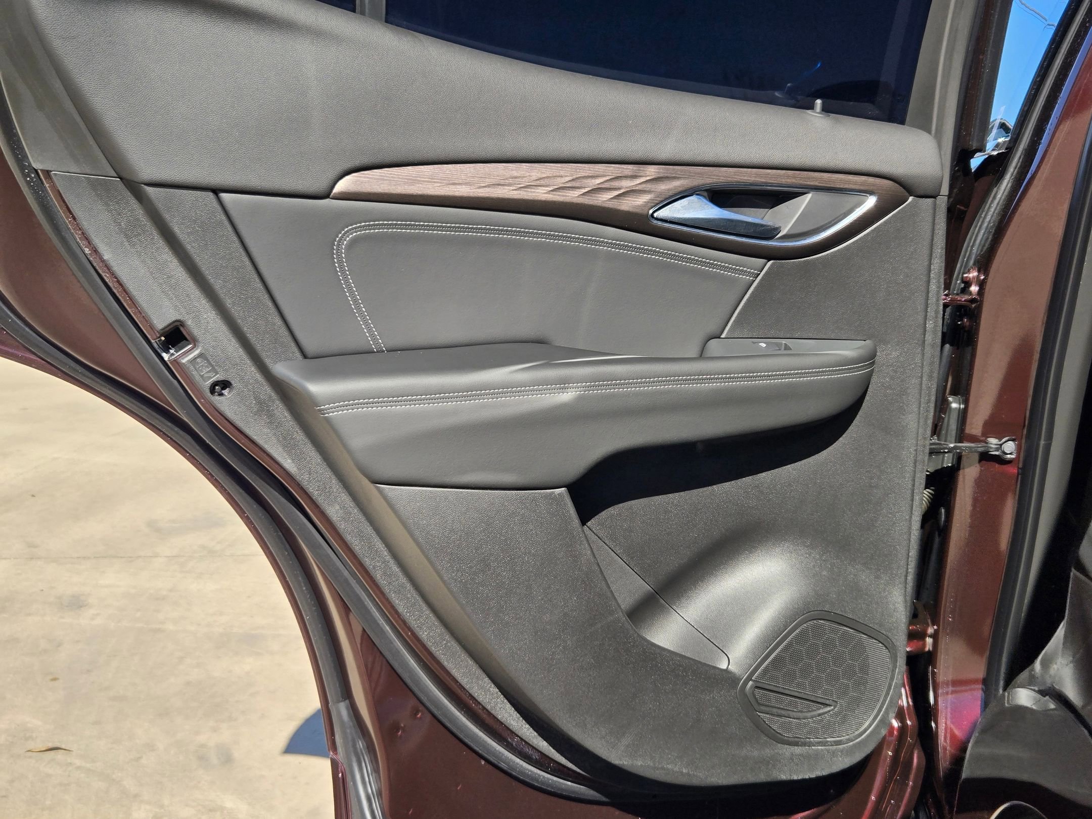 Certified 2023 Buick Envision Avenir image 16